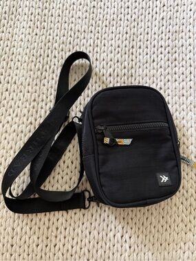 Thread Wallets Crossbody Shoulder Bag